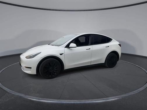2022 Tesla Model Y Long Range Dual Motor All-Wheel Drive