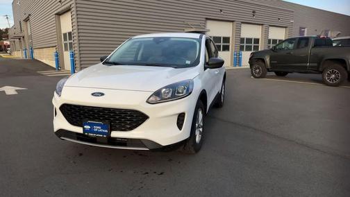 Oxford White 2022 Ford Escape SE