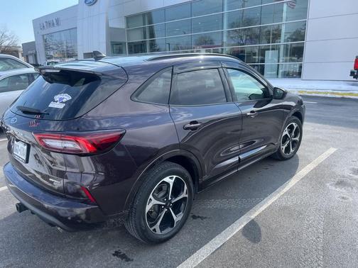 2023 Ford Escape ST-Line Select