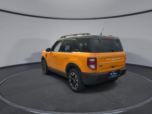 Cyber Orange Metallic Tricoat 2022 Ford Bronco Sport Outer Banks