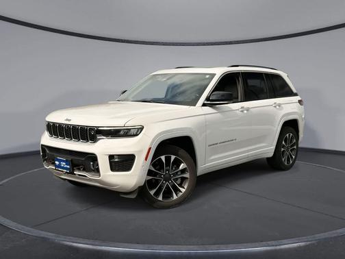Bright White Clearcoat 2023 Jeep Grand Cherokee Overland