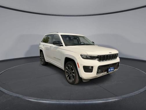 Bright White Clearcoat 2023 Jeep Grand Cherokee Overland