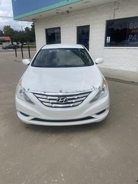 2013 Hyundai SONATA GLS