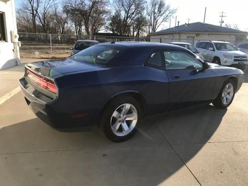 2009 Dodge Challenger SE
