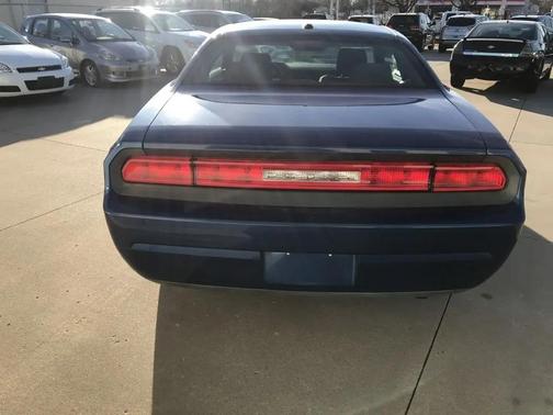 2009 Dodge Challenger SE