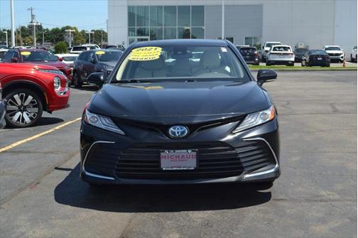 2021 Toyota Camry Hybrid XLE