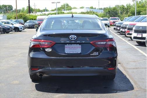 2021 Toyota Camry Hybrid XLE