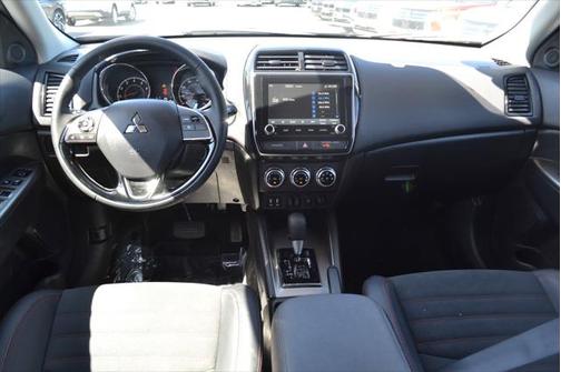 2024 Mitsubishi Outlander Sport SE