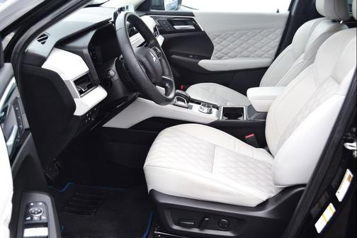 2023 Mitsubishi Outlander PHEV SEL