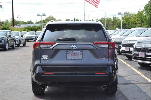 2024 Toyota RAV4 Prime SE