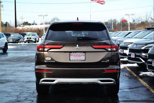 2024 Mitsubishi Outlander PHEV SEL