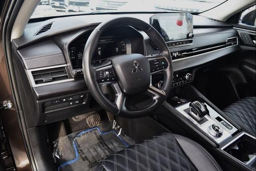 2024 Mitsubishi Outlander PHEV SEL