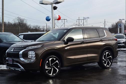 2024 Mitsubishi Outlander PHEV SEL
