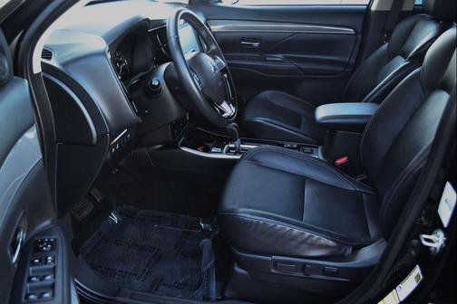 2020 Mitsubishi Outlander SEL