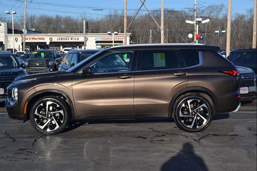 2022 Mitsubishi Outlander SEL