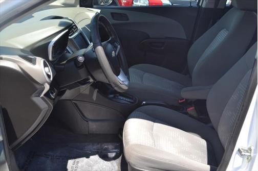 2020 Chevrolet Sonic FWD Hatchback 1FL 5-Door
