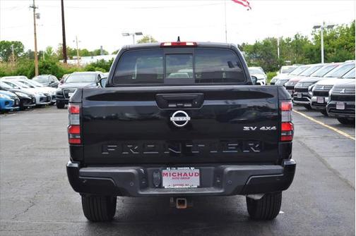 2022 Nissan Frontier SV