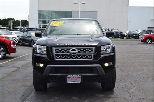 2022 Nissan Frontier SV