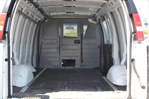 2018 GMC Savana 2500 Work Van