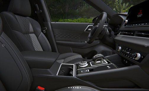 2025 Mitsubishi Outlander PHEV SEL