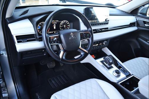 2022 Mitsubishi Outlander SEL