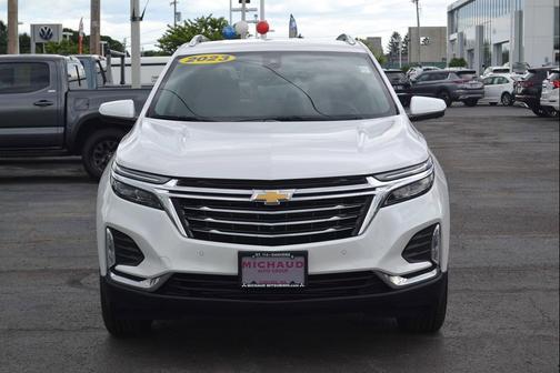 Iridescent Pearl Tricoat 2023 Chevrolet Equinox Premier w/1LZ