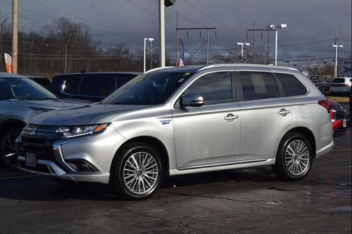 2022 Mitsubishi Outlander PHEV SEL
