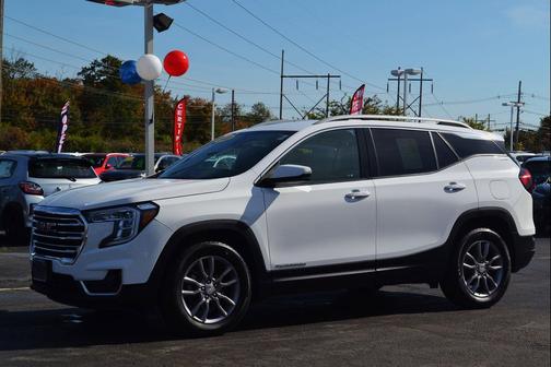 2023 GMC Terrain SLT