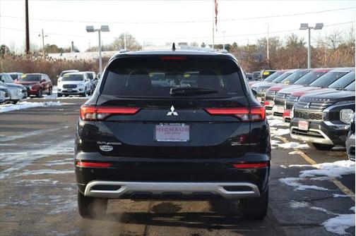 2022 Mitsubishi Outlander SEL Special Edition S-AWC
