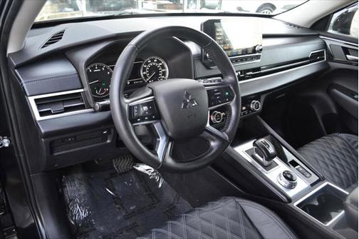 2022 Mitsubishi Outlander SEL Special Edition S-AWC