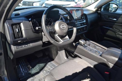 2022 Nissan Pathfinder SV 4WD