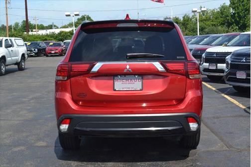 2018 Mitsubishi Outlander LE