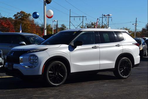 2023 Mitsubishi Outlander SE Black Edition S-AWC