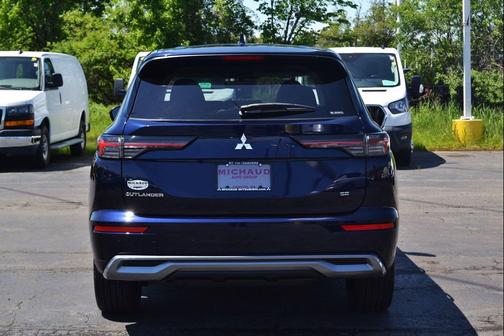 Cosmic Blue Metallic 2025 Mitsubishi Outlander SE S-AWC