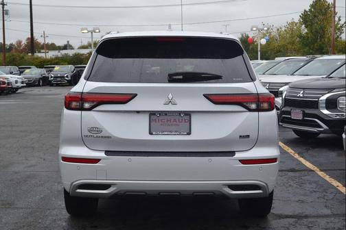 2022 Mitsubishi Outlander SEL Special Edition S-AWC