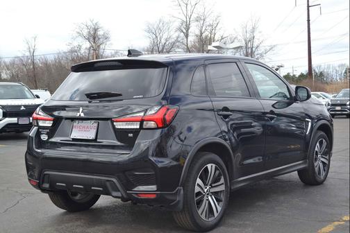 2024 Mitsubishi Outlander Sport SE