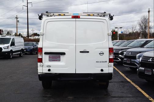 2021 Nissan NV Cargo NV2500 HD S V6