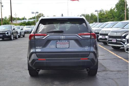 2020 Toyota RAV4 LE