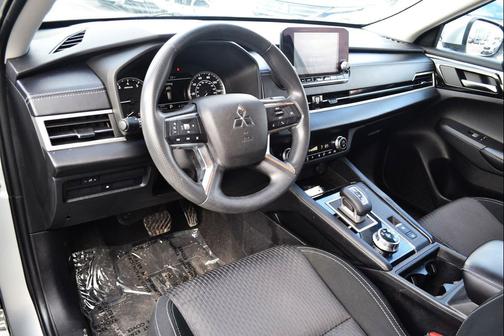 2022 Mitsubishi Outlander ES 2.5 S-AWC