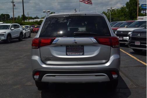 2020 Mitsubishi Outlander ES