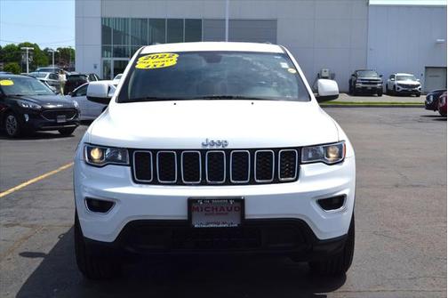 2022 Jeep Grand Cherokee Laredo