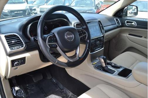 2022 Jeep Grand Cherokee Laredo