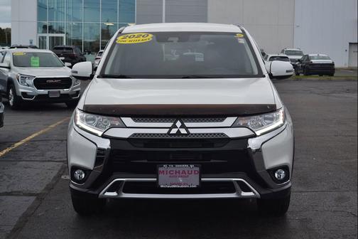 2020 Mitsubishi Outlander SE