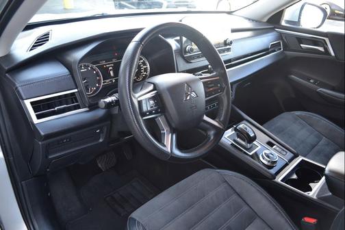 2023 Mitsubishi Outlander SE 2.5 S-AWC