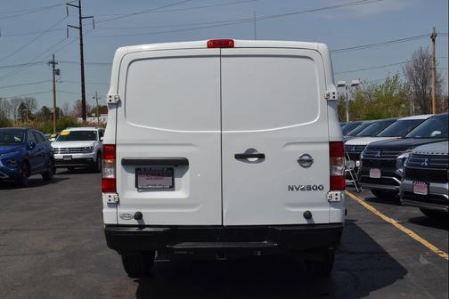 2018 Nissan NV Cargo NV2500 HD S V6