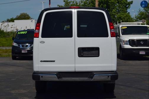 Summit White 2025 Chevrolet Express 3500 RWD 3500 Extended Wheelbase LT