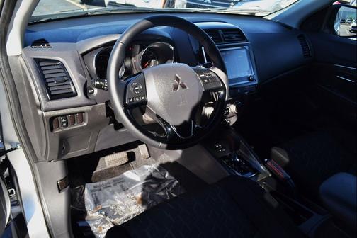 2025 Mitsubishi Outlander Sport 2.0 LE