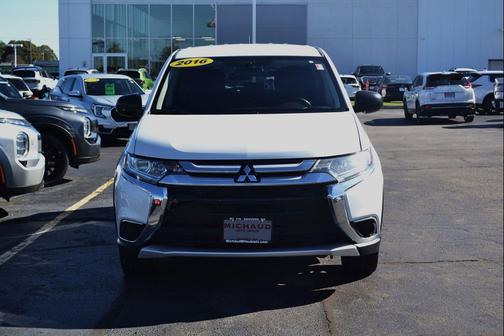 2016 Mitsubishi Outlander ES