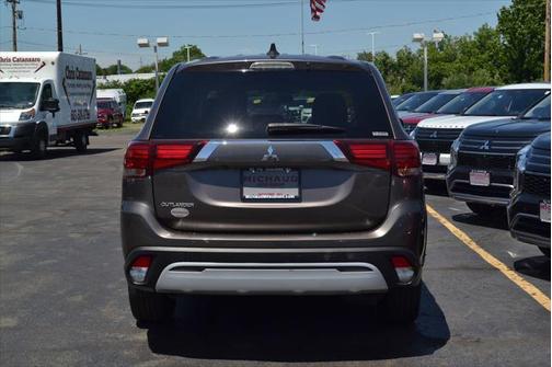 2020 Mitsubishi Outlander ES
