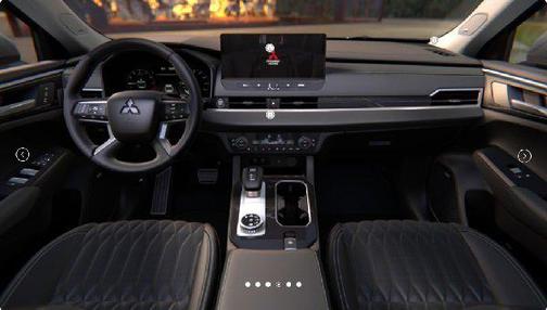 Moonstone Gray Metallic W/ Black Roof 2026 Mitsubishi Outlander SEL 1.5T S-AWC